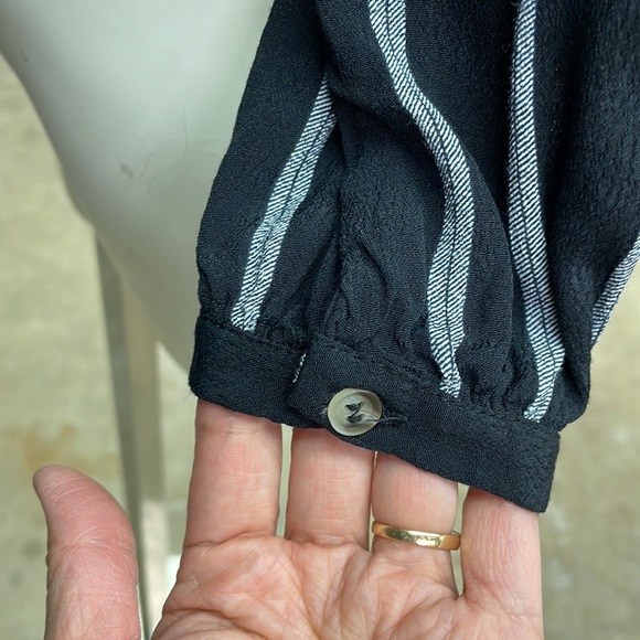 H&M black horizontal white stripes front button down peplum cut size 2 - Picture 12 of 12